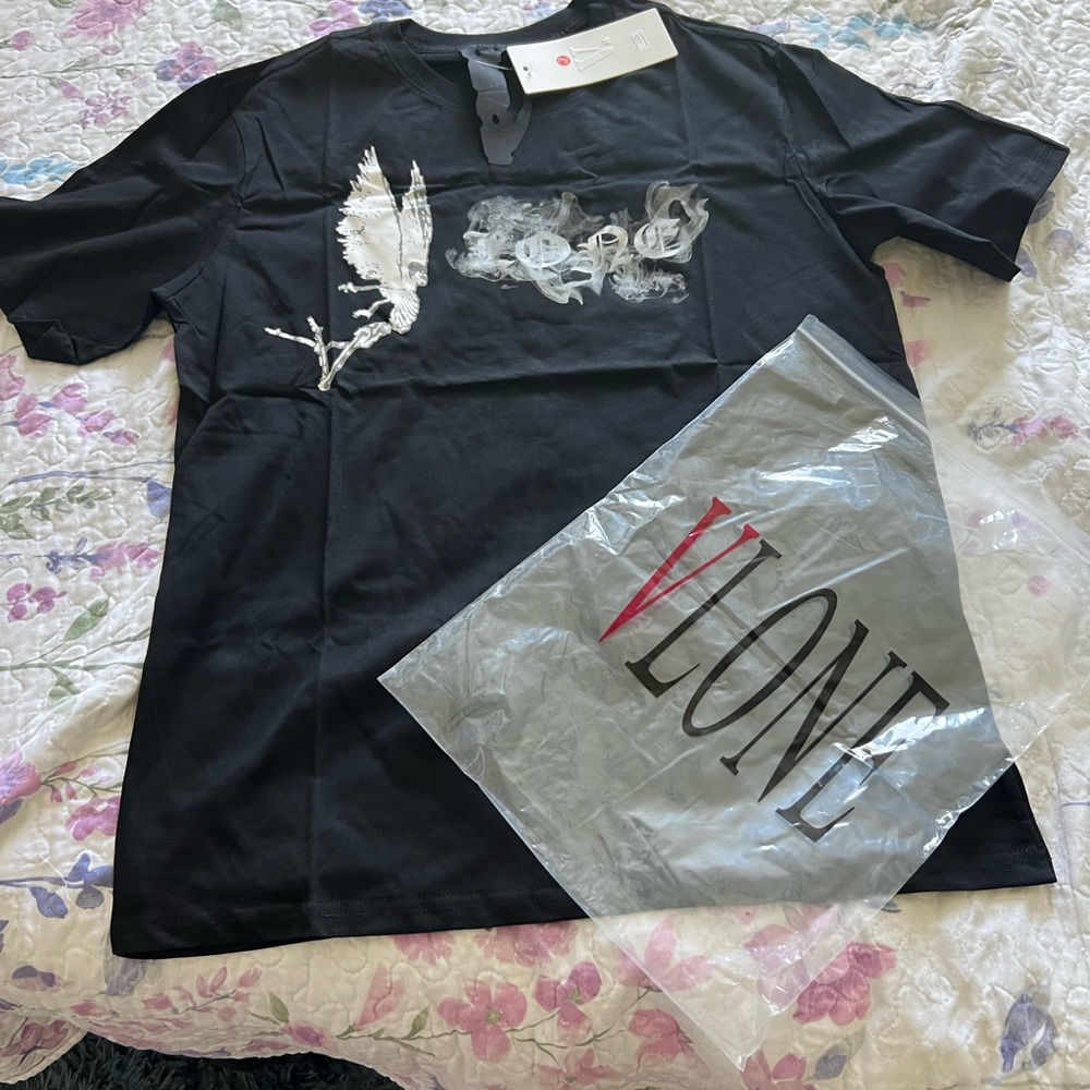 Vlone tee